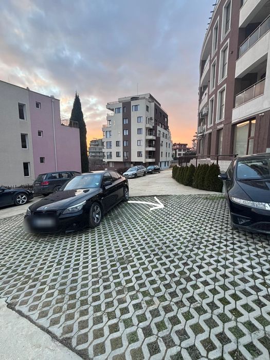 Дава се под наем Гараж / Паркомясто в Варна, Младост 2 - 10 кв.м за 61.2 € - Снимка #1