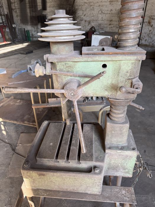 Сверлильный станок дрель