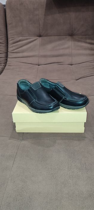 Продаю кожаные туфли на мальчика