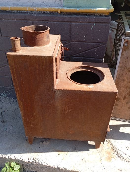 Печка железная.Отопление.