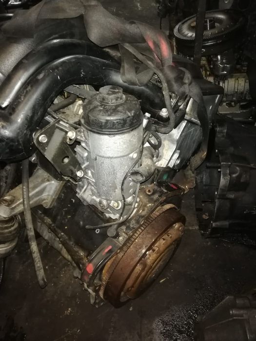 Двигатель на Мерседес 2.2л ОМ604 из Германии