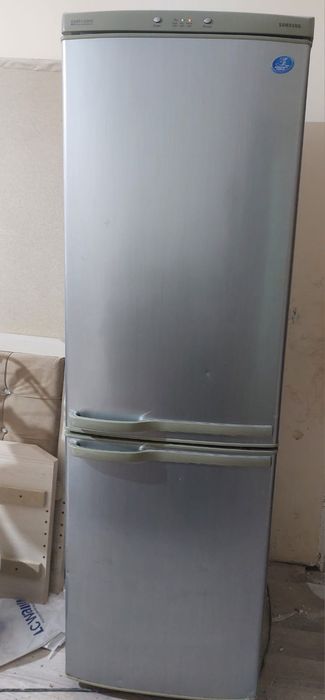 Срочно продам Холодильник