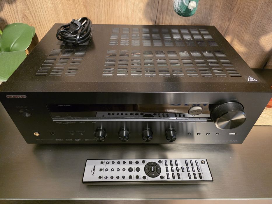 Amplificator integrat Onkyo tx 8150  2x135W