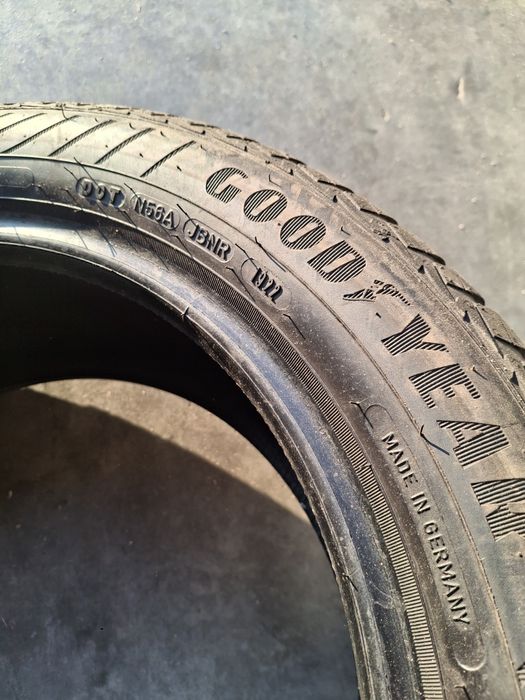 2 Anvelope All season 215 50 r17 Goodyear