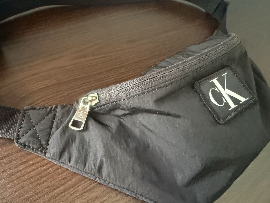 Маркова чанта Calvin Klein