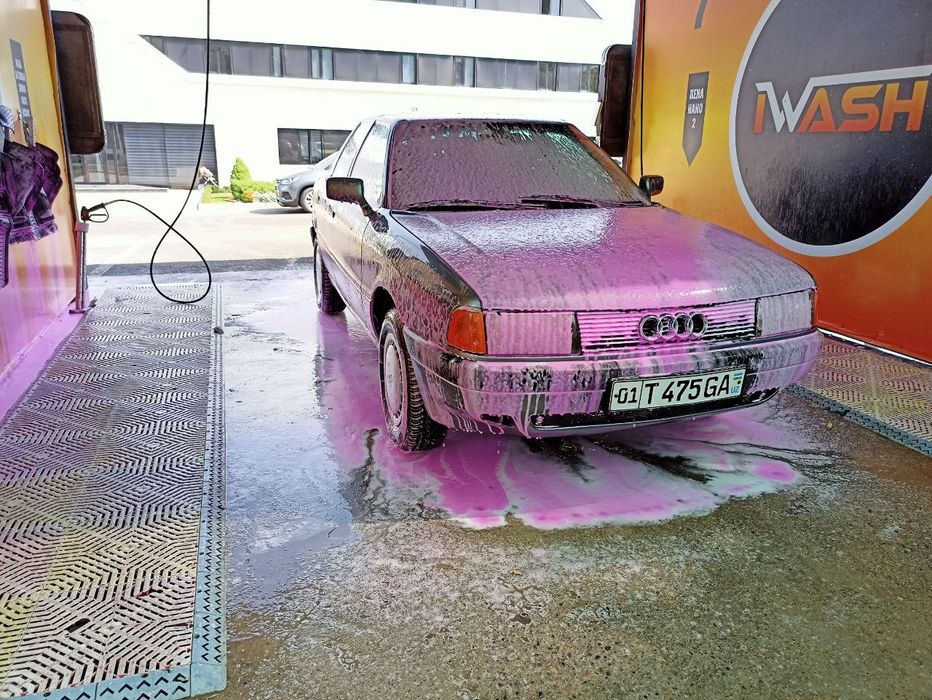 Ауди 80 б3  1990 года.