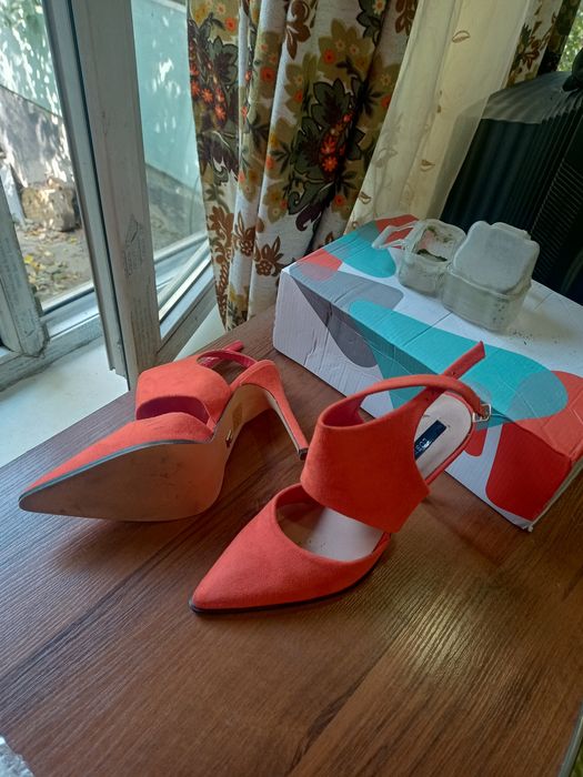 Вечерние туфли,летние туфли