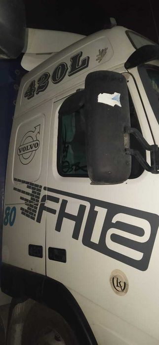 наклейки на авто