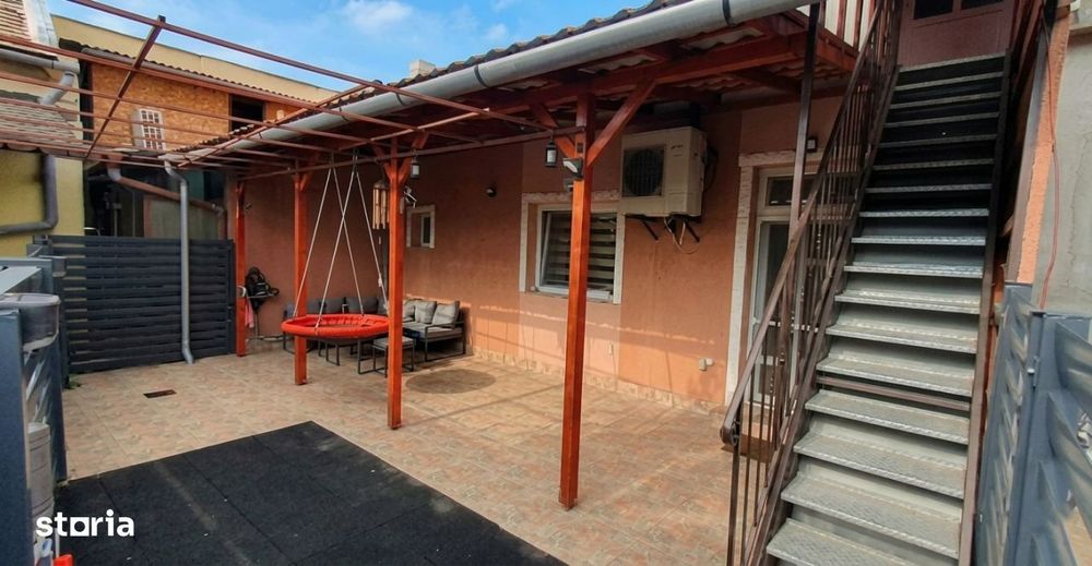 Ultracentral | Apartament la casa 85 mp | 2 parcari | Terasa | Curte