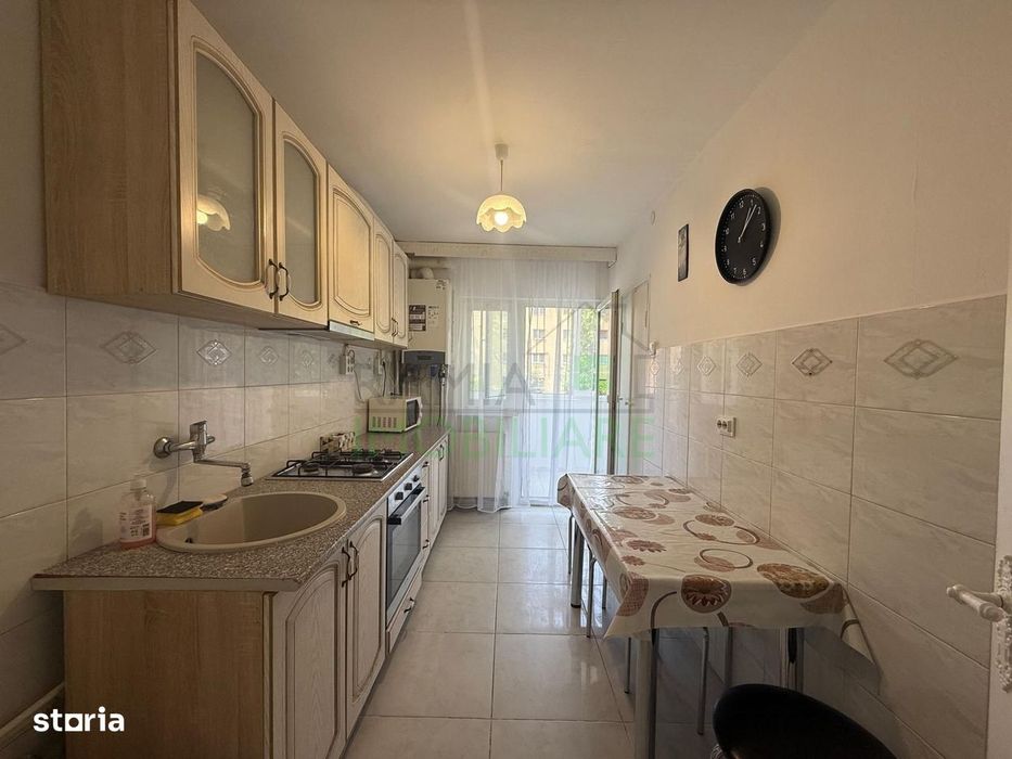 Apartament 3 Camere Decomandat, Etaj 1, Tractorul