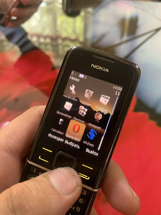 Nokia 8800 Arte ПРОДАМ Срочно