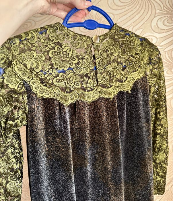 Новое комбинированное платье для девочки