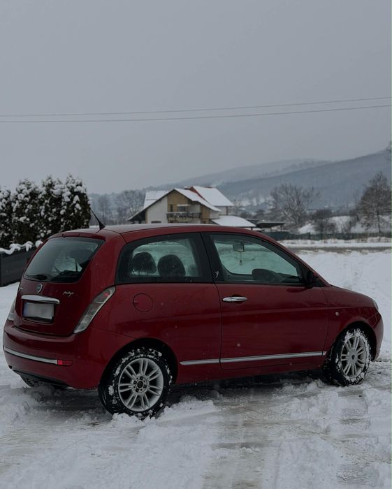 Lancia Ypsilon 1.3 Diesel  2009 | cutie automată ( cu mod manual )