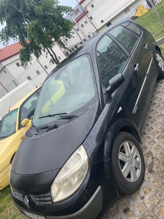 Vand masina pentru excursii si drum lung