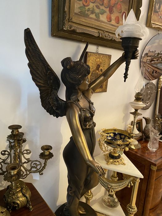 Statueta/lampadar/antimoniu