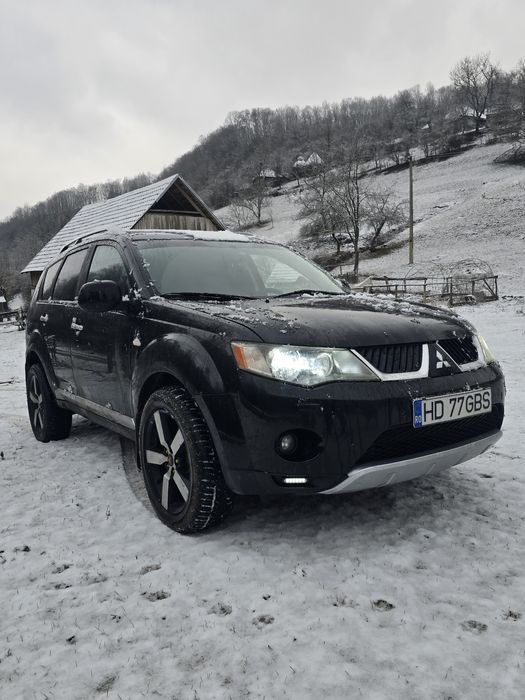 Mitsubishi Outlander II 2.0 7 locuri