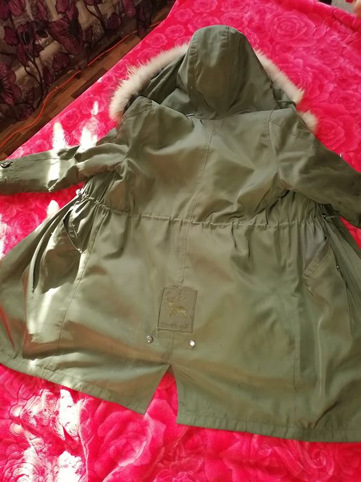 Срочно продам парку очень тёплая