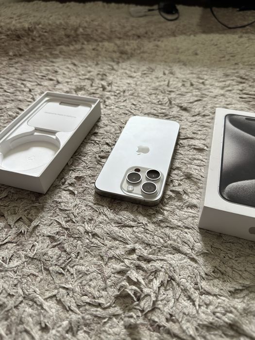 Продаю iPhone 15 Pro в отличном состояние