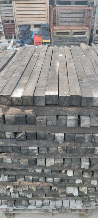 Импрегнирани дървени колове