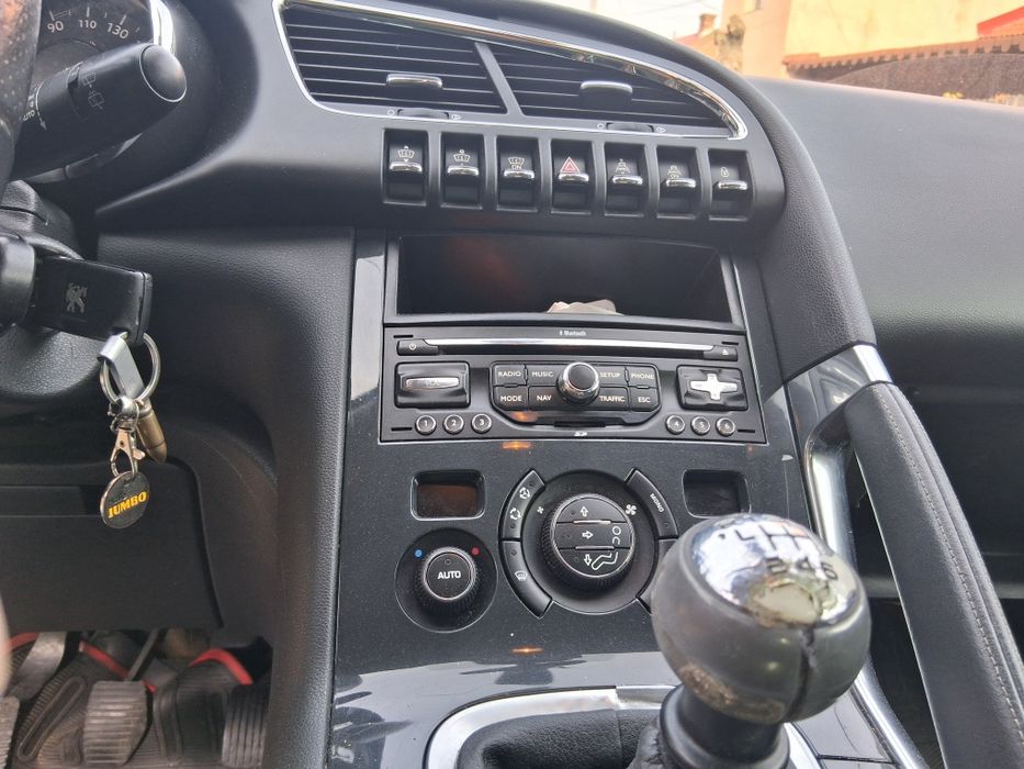 Peugeot 3008 negociabil