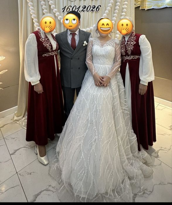 Камзол мен ак көйлек