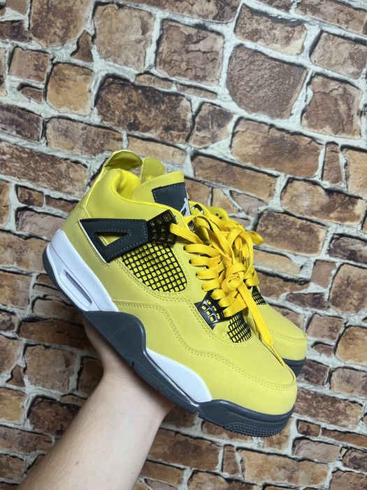 Jordan 4 lightning