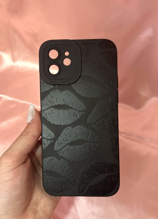 Запазени калъфи за iPhone 12