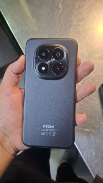 Redmi 15 pro+5g  pachti yengi holatda