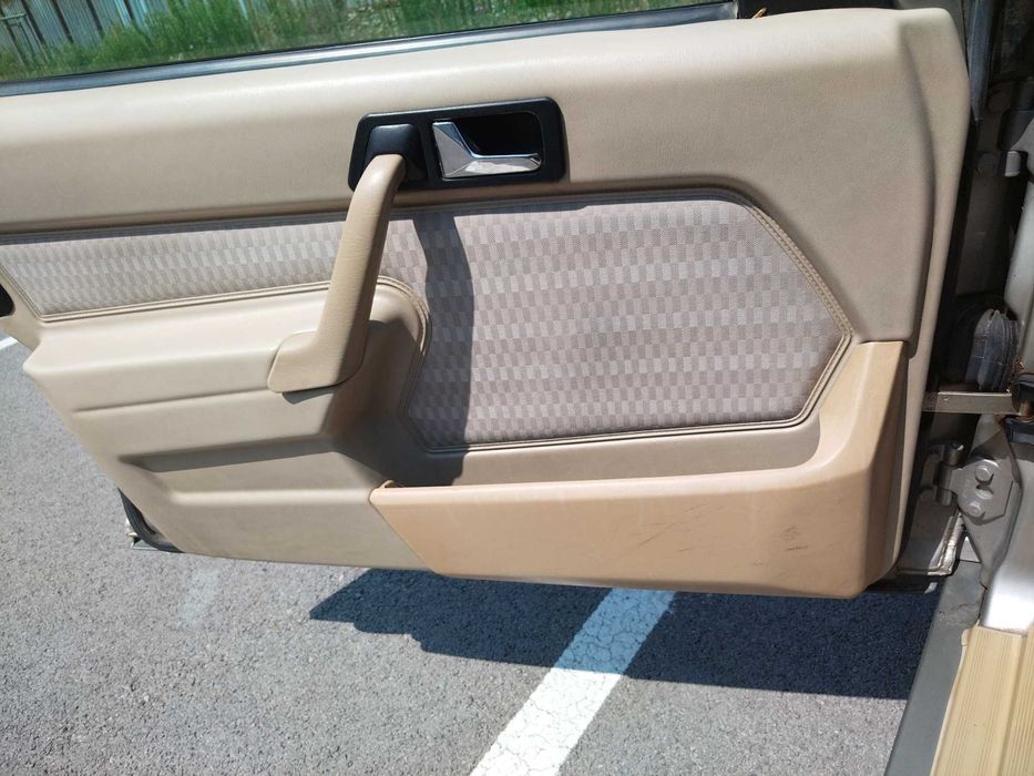 МЕРЦЕДЕС 190 2.0 Бензин