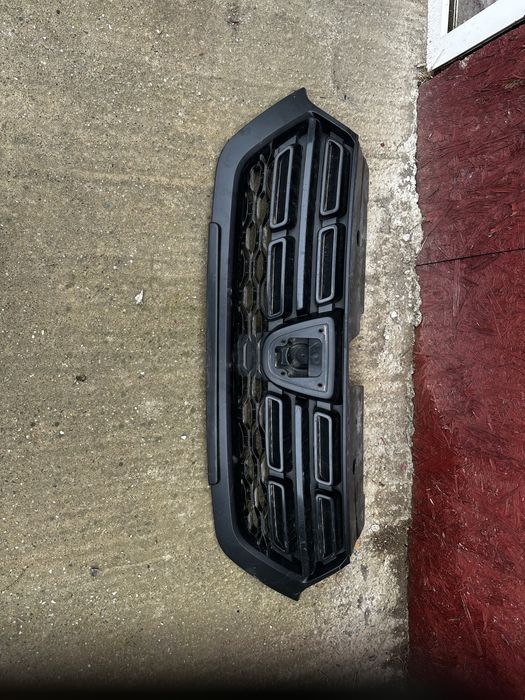 Grilă radiator dacia lodgy.dokker.cod:623107630.R.