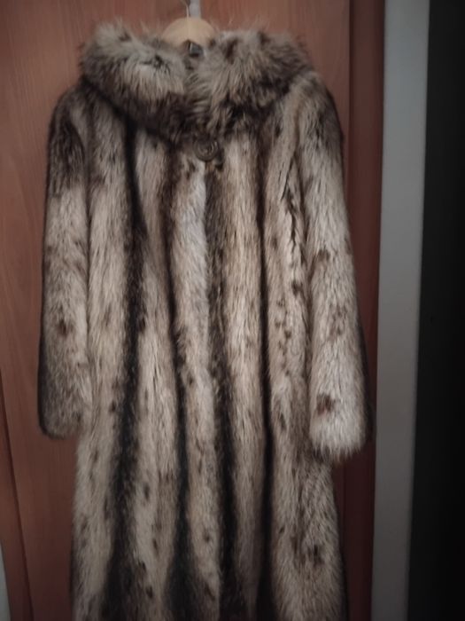Шуба натуральная енот