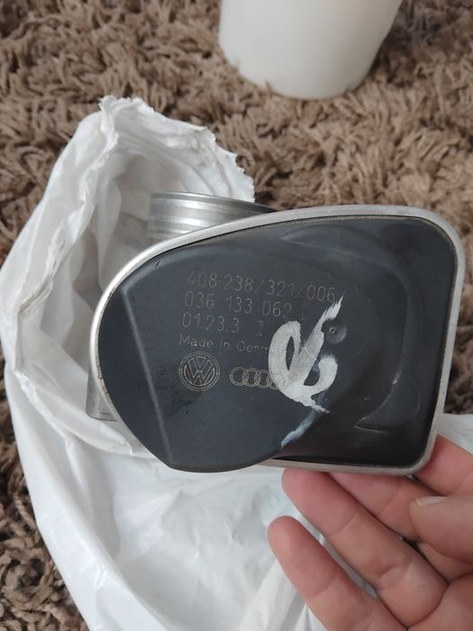 Vând clapetă de accelerație golf 4