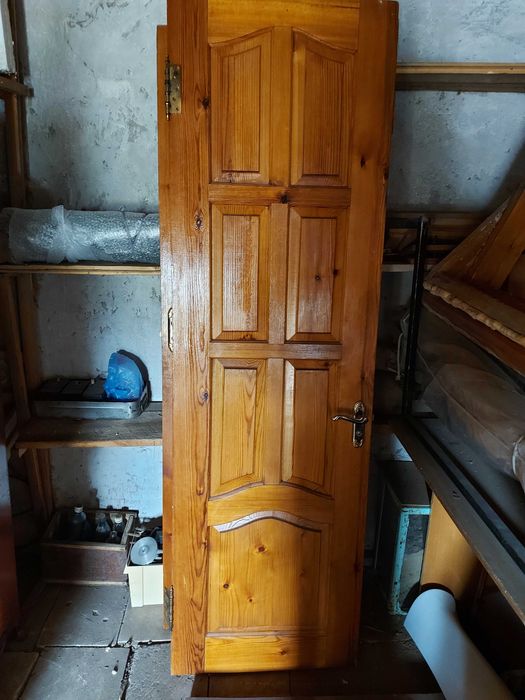 Продам межкомнатные двери