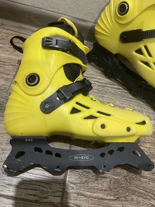 Роликовые коньки Micro MT Plus