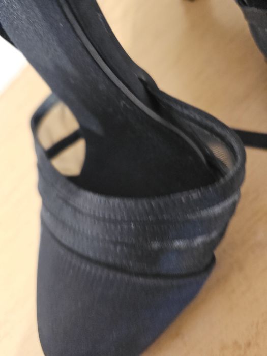 Обувки удобни за танци