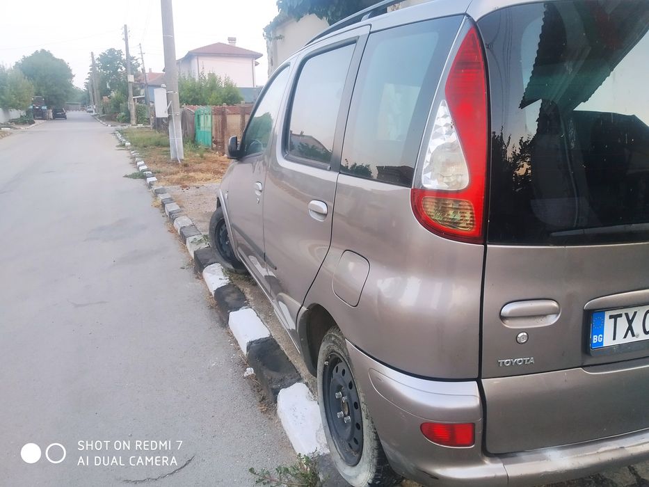 Toyota Yaris Verso на части