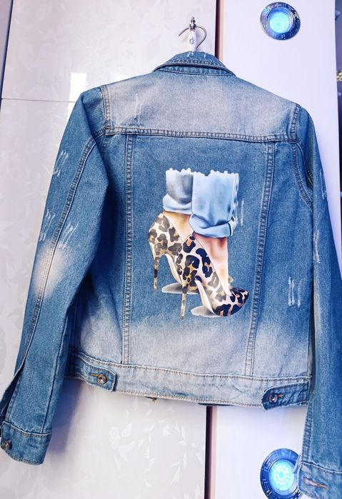 Бутиково дънково яке с перли и камъни