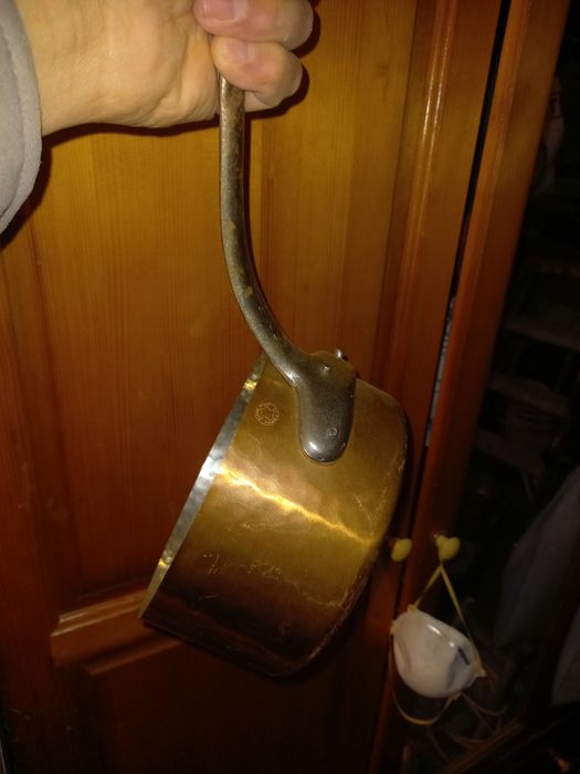 Медни съдове  дамаджана