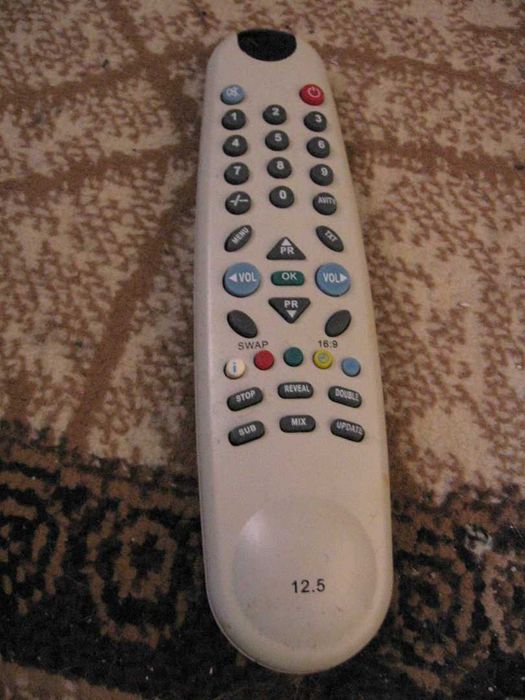 Два кинескопни телевизора Beko и Sony Trinitron
