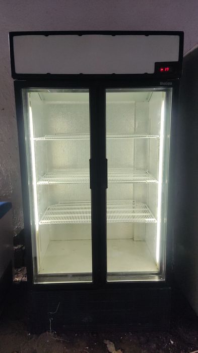 Витринный холодильник