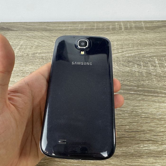 Samsung Galaxy S4 GT-I9505 – за части или ремонт