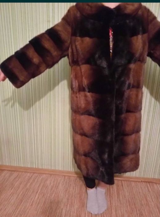 Продам ноковую шубу