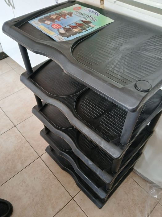 Пластмасов стелаж за обувки