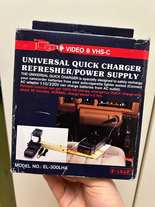 Универсальное зарядное , подходит под 15 фирм