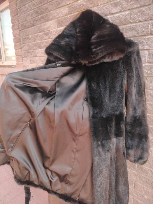 Продам шубу норковую
