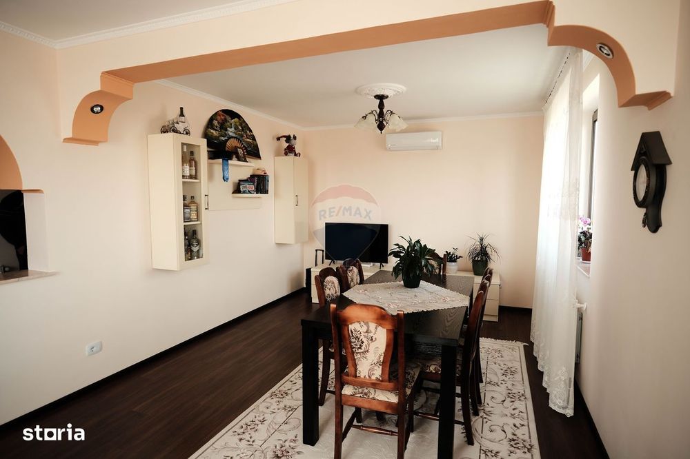 Casă  de vanzare in orasul Solca