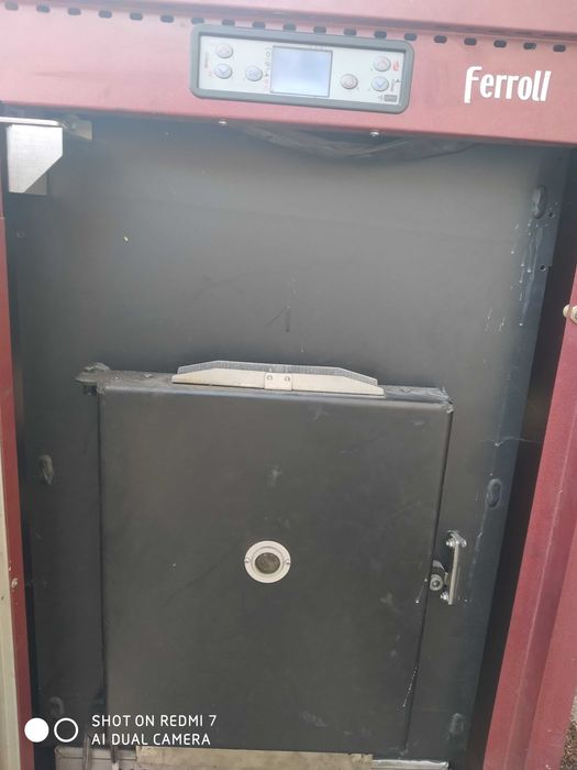 cazan pe peleți in stare foarte buna