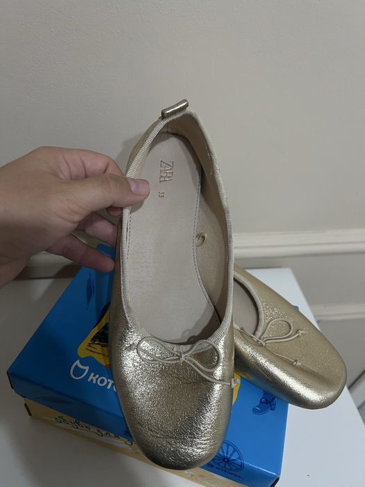 Золотистые балетки Zara