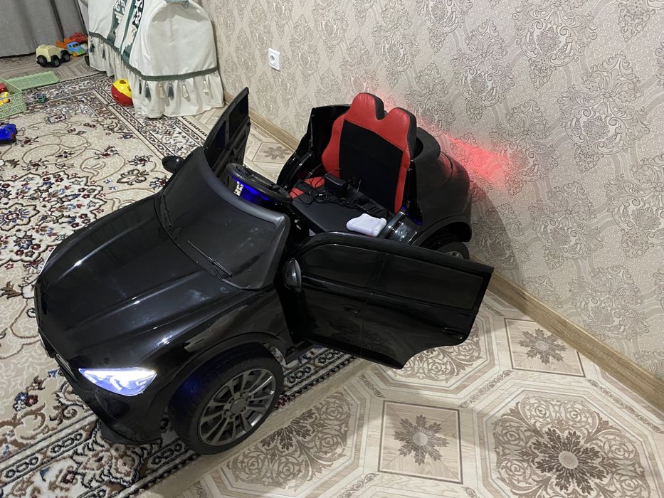 Детская электромашина мерс