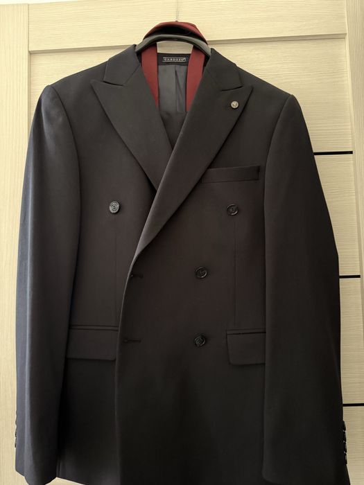 Костюм мужской 48 размер